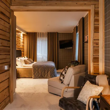 Skyra Retreat ロヴァニエミ